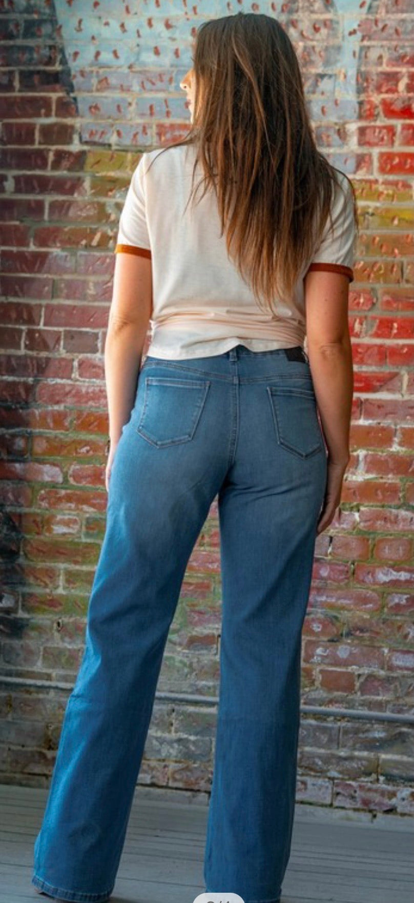 Mid Rise Pleated Wide Leg Jeans